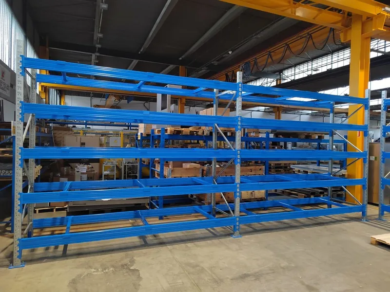Cantilever and shelving systems — Milan, Italy