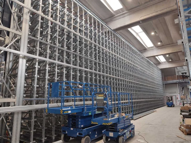 Pallet racking installation — Padua, Italy